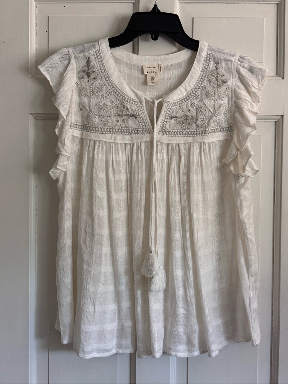 Nicole Miller White Embroidered Ruffle Sleeve Blouse